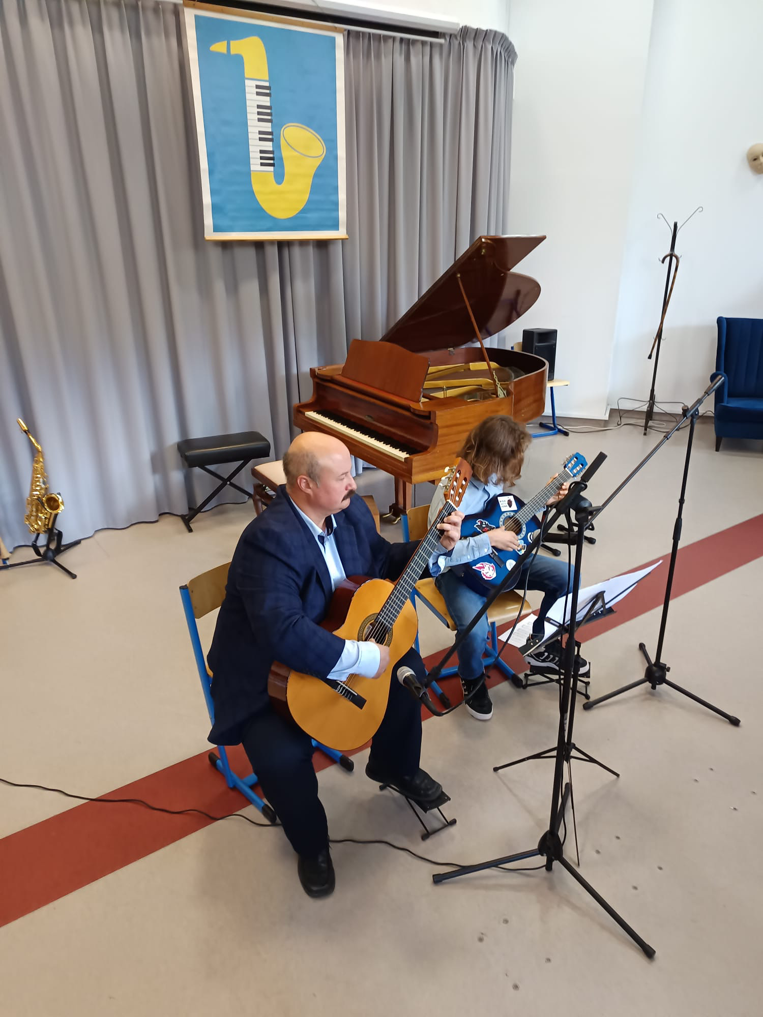 98505A15-CDCB-47D0-A412-7C403BD025AF