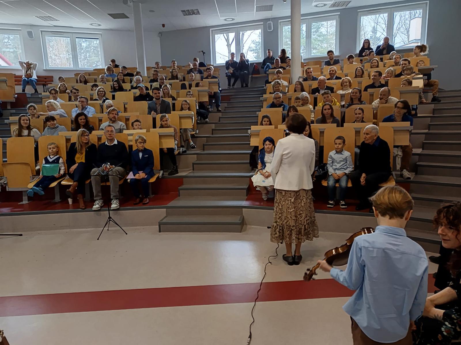 b537dbd8-854b-4ea9-8038-e246e9680e55